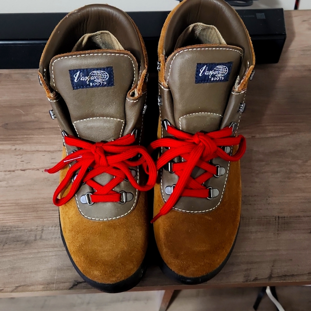 Vasquez Hiking Boots